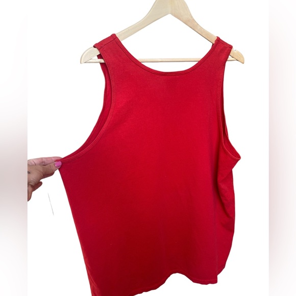 Classic Budweiser Tank 🍻 - Picture 3 of 3